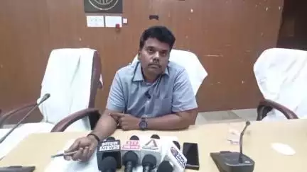 नौगढ़: ग्राम तिघरा में मनरेगा में भ्रष्टाचार की शिकायत पर DM ने कहा, जांच में 6 माह का समय लगेगा, कार्रवाई बाद में होगी