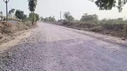 बेगुं: बेगू डोराई मार्ग का सड़क निर्माण कार्य अधूरा होने से आमजन को हो रही समस्याएं#jansamsya