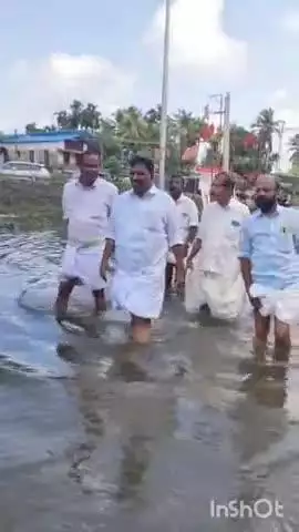 കുട്ടനാട്: നെടുമുടിയിലെ ദുരിതാശ്വാസ ക്യാമ്പുകൾ കൊടിക്കുന്നിൽ സുരേഷ് എം.പി സന്ദർശിച്ചു