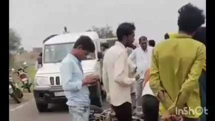 आठनेर: आठनेर-गेहूंबारसा रोड पर दो बाइकों के बीच हुई टक्कर, 5 लोग हुए घायल