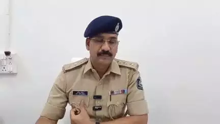 જામનગર શહેર: નગરમાં P.I. અને P.S.Iને ધમકી આપનાર ત્રણ ઈસમ ઝડપાયા,