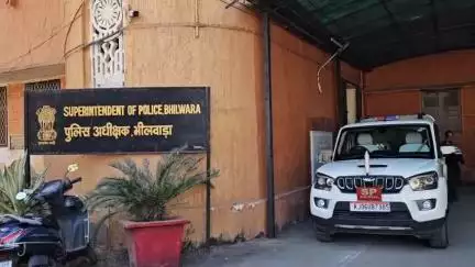 भीलवाड़ा: भीलवाड़ा में डीएसटी टीम ने दूसरे दिन की कार्रवाई, पुर थाना पुलिस के साथ 7 वर्ष से फरार 25 हजार का इनामी गिरफ्तार