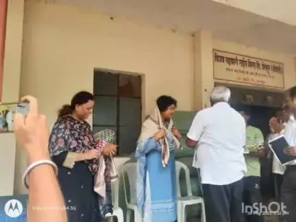 कुही: अन्न व नागरी पुरवठा विभागाच्या प्रधान सचीव यांची शासकीय आधारभूत खरेदी केंद्र वेलतुर-बोथली येथे भेट
