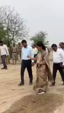 मंडलायुक्त ने कुकरैल नदी के डी-शिल्टिंग कार्य का किया औचक निरीक्षण, अधिकारियों को दिए मशीनों में वृद्धि करने के निर्देश