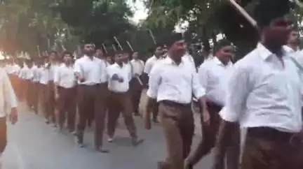 गाज़ीपुर: गाजीपुर की सड़कों पर आरएसएस का कदम ताल, अनुशासन और राष्ट्रभक्ति का अद्भुत संगम, किया गया विराट पथ संचलन
