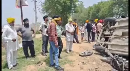 ਗੁਰਦਾਸਪੁਰ: ਪਿੰਡ ਸਲੇਮਪੁਰ ਨੇੜੇ ਵਾਪਰਿਆ ਦਰਦਨਾਕ ਹਾਦਸਾ ਕਾਰ ਅਤੇ ਮੋਟਰਸਾਈਕਲ ਦੀ ਹੋਈ ਟੱਕਰ ਮੋਟਰਸਾਈਕਲ ਸਵਾਰ ਨੌਜਵਾਨ ਦੀ ਮੌਤ