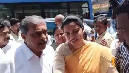 గుంటూరు: సబ్ జైలులో ఉన్న వైసిపి మాజీ ఎంపీ నందిగం సురేష్ ను పరామర్శించిన వైసిపి రాష్ట్ర కోఆర్డినేటర్ సజ్జల రామకృష్ణారెడ్డి