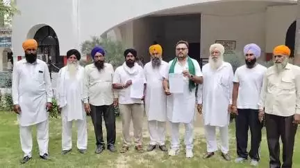 निघासन: मझरा पूरब गांव में जब नदियों ने छीनी किसानों की जमीन, किसान पहुँचे ज्ञापन लेकर प्रशासन के दरवाज़े  #jansamasya