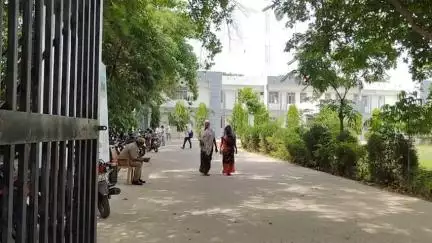 खलीलाबाद: ग्राम परसा शेख में जेठ, जेठानी, देवर और देवरानी ने मिलकर मेरी बेटी को मार डाला, थानेदार मुकदमा दर्ज नहीं कर रहे हैं