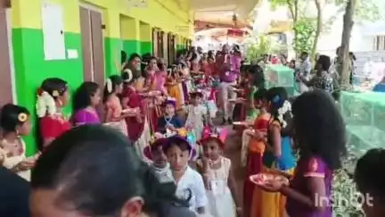 തിരുവനന്തപുരം: ജില്ലാതല സ്‌കൂള്‍ പ്രവേശനോത്സവം കവലയൂര്‍ ഗവ. ഹയര്‍സെക്കൻഡറി സ്‌കൂളില്‍ മന്ത്രി ജി.ആർ അനിൽ ഉദ്ഘാടനം ചെയ്തു