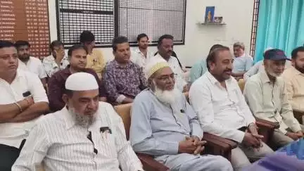 ગોધરા: શહેર બી ડિવિઝન પોલીસમથકે બકરીઇદના તહેવારને લઈને શાંતિ સમિતિની બેઠક યોજાઈ હતી.