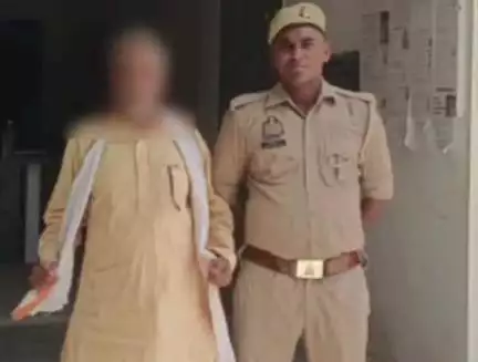 बांसी: पथरा बाजार पुलिस ने दहेज हत्या के एक वारंटी को गिरफ्तार कर न्यायालय भेजा