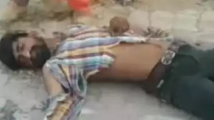 बूंदी: सदर थाना क्षेत्र में मंडी सड़क पर मिले युवक के शव के मामले में परिजनों ने जताई हत्या की आशंका, पुलिस ने शुरू की जांच