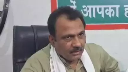 बहराइच: सपा कार्यालय पर पूर्व राज्यसभा सांसद आलोक तिवारी ने पत्रकारों के साथ आगामी चुनाव को लेकर की प्रेस वार्ता