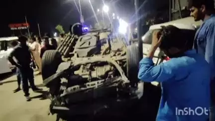 एन एच सड़क पर बोदरी के गुरुनानक ढाबा के पास फिल्मी स्टाइल में दर्दनाक सड़क हादसा, इनोवा सवार एक की मौत, तीन लोग हुए घायल