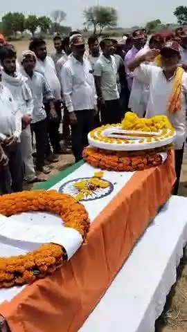 चंबल की माटी का एक और लाल शहीद 
गांव बुआ पूरा के शहीद सूबेदार मनोज सिंह तोमर अंबाह तहसील जिला मुरैना मध्य प्रदेश धन्य है
