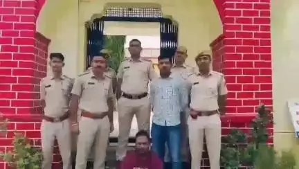 सीमलवाड़ा: धंबोला पुलिस ने बहन की हत्या के आरोपी भाई को किया गिरफ्तार, झगड़े में बीच-बचाव के दौरान सिर पर लट्ठ लगने से हुई थी मौत