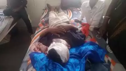 गोपद बनास: सीधी जिले के बरमबाबा में अज्ञात वाहन ने बाइक चालक को मारी टक्कर, चालक घायल