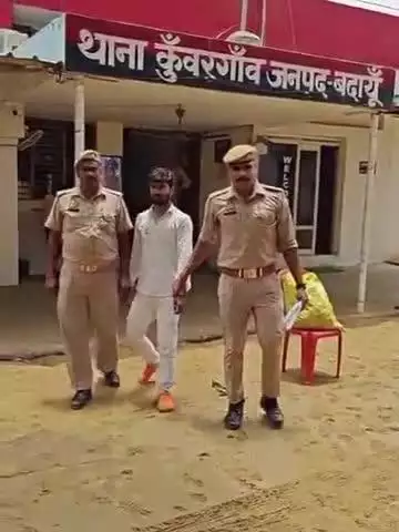 बदायूं: कुवरगांव पुलिस ने चोरी की घटना में शामिल एक अभियुक्त को गिरफ्तार कर माननीय न्यायालय के समक्ष पेश किया