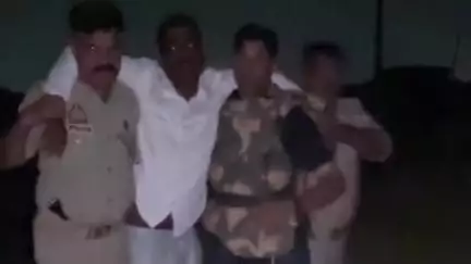जौनपुर: नेवादा अंडरपास के पास मुठभेड़ में शातिर गोतस्कर गिरफ्तार, अवैध असलहा और नकदी बरामद