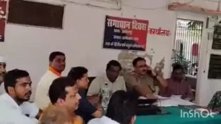 जलालपुर: कोतवाली परिसर में आगामी त्यौहार को देखते हुए एसडीएम की अध्यक्षता में शांति कमेटी की बैठक संपन्न हुई