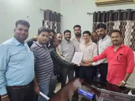 सूरजपुर: सूरजपुर में 24 घंटे सुभाष चौक के व्यापारियों के साथ खड़ी है नगर पालिका टीम: उपाध्यक्ष शैलेश अग्रवाल