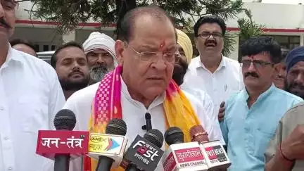 बाजपुर: बाजपुर के 20 गांव की 5838 एकड़ भूमि के प्रकरण को लेकर गेस्ट हाउस में नेता प्रतिपक्ष यशपाल आर्य ने दिया बयान