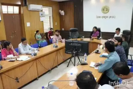 झाबुआ: कलेक्टर ने समयावधि पत्रों की समीक्षा बैठक ली, आवश्यक निर्देश दिए