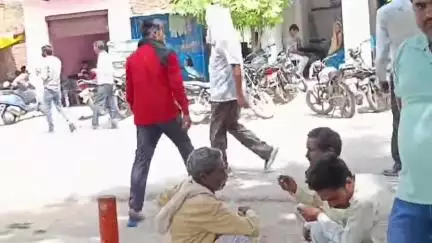 एटा: नगला अहमद से दवा लेने निकली ढाई वर्ष की मासूम के साथ महिला लापता, पति ने कलेक्ट्रेट पहुंचकर मीडिया को दी जानकारी