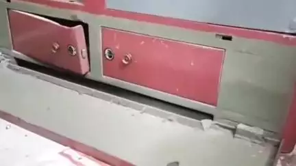 चास: कैलाश नगर में चोरों ने ग्रिल काटकर नकदी, गहने और कीमती सामान चुराए, CCTV कैमरे के DVR भी ले गए