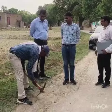 ऊंचाहार: मीरा सवैया गाँव में सड़क निर्माण में धांधली की विधायक ने की शिकायत, जांच में टीम को मिली मानक के विपरीत सड़क