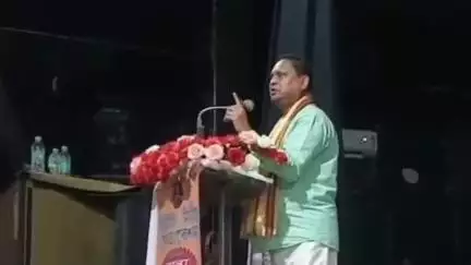 বহরমপুর: হুমায়ুনের মন্তব্য কে জেলা পুলিশ সুপারের দৃষ্টি আকর্ষণ করতে, সাংবাদিক বৈঠকে বহরমপুর সাংগঠনিক বিজেপি সভাপতি