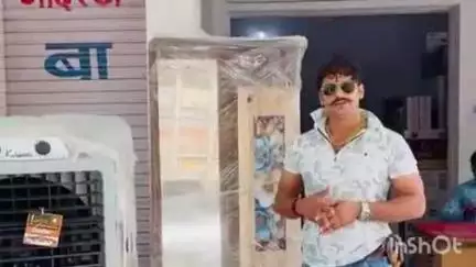 पोरसा: हरिहर का पुरा गांव में आयोजित एक शादी समारोह में अभिनेता धर्मेंद्र उपाध्याय ने निभाई अनाथ बेटी के पिता की भूमिका
