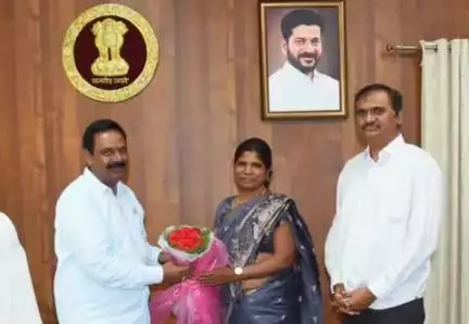 గద్వాల్: ఆర్డీవో గా బాధ్యతలు స్వీకరించిన:ఎల్ అలివేలు