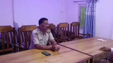 তুফানগঞ্জ ১: বকরিদ উপলক্ষ্যে ইমাম ও মোয়াজ্জিনদের নিয়ে তুফানগঞ্জ থানায় আয়োজিত বিশেষ বৈঠক