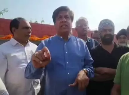 ਹੁਸ਼ਿਆਰਪੁਰ: ਵਾਰਡ ਨੰਬਰ 4 ਹੁਸ਼ਿਆਰਪੁਰ ਵਿੱਚ ਵਿਧਾਇਕ ਜਿੰਪਾ ਨੇ ਸੜਕ ਨਿਰਮਾਣ ਦਾ ਕਾਰਜ ਕਰਵਾਇਆ ਸ਼ੁਰੂ