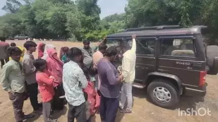 विदिशा नगर: वन विकास निगम के रेंजर पहुंचे विदिशा, 2 दिन से कलेक्ट्रेट परिसर में डेरा डाले मजदूर