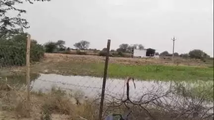 हमीरपुर: सुमेरपुर थाना क्षेत्र में विरोध के चलते राजस्व टीम खानापूर्ति करके वापस लौटी