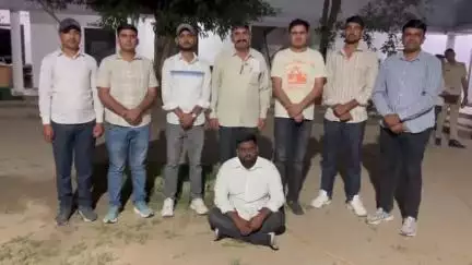 ‘‘ऑपरेशन धरकरभर’’ के डीएसटी जोधपुर ग्रामीण की कार्यवाही -
जिला ब्यावर में पुलिस थाना आनन्दपुर कालू में एनडीपीएस प्रकरण में वांछित 10,000 रूपये के ईनामी अपराधी सदाम खान क़ो किया दस्तयाब l