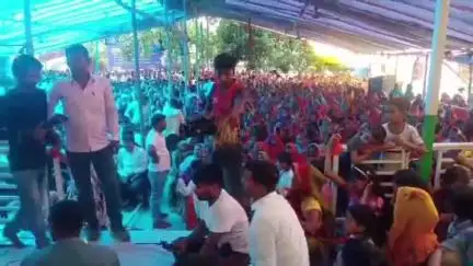 मोहनपुर: मोहनपुर प्रखंड दफ्तर हटाने के विरोध में ग्रामीणों का महाधरना, प्रशासन पर अनदेखी का आरोप
#jansamasya