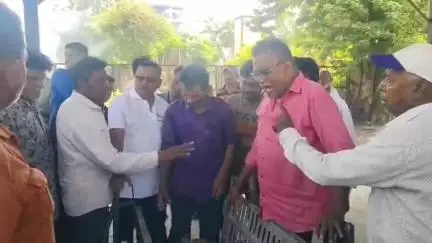 વડોદરા: શહેરમાં ખાસવાડી સ્મશાનમાં ચિતા માટે નાણાં માંગવામાં આવ્યા હોવાનો આક્ષેપ, લોકોએ તંત્ર સામે રોષ વ્યકત કર્યો