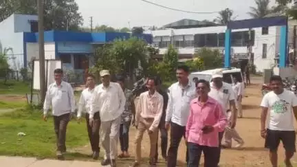 বিনপুর ২: শিলদা প্রাথমিক স্বাস্থ্যকেন্দ্র পরিদর্শন করলেন ঝাড়গ্রামের সাংসদ, রোগীদের সঙ্গে বললেন কথা
