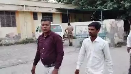 बुलंदशहर: आहार थाना क्षेत्र में नहर के पास कार ने बाइक सवार को मारी टक्कर, बाइक सवार नहर में गिरकर हुई मौत