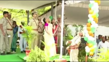 జిల్లా పోలీసు పెరేడ్ గ్రౌండ్స్‌లో తెలంగాణ రాష్ట్ర అవతరణ దినోత్సవం, పాల్గొన్న మంత్రి కొండా సురేఖ