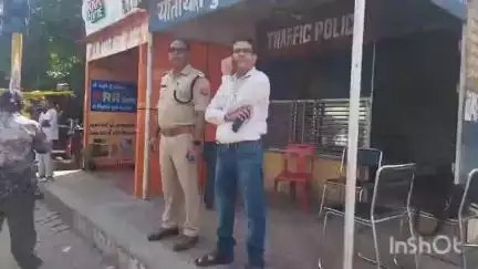 संभल: सदर कोतवाली इलाके की चौधरी सराय चौकी पर ई-रिक्शा के खिलाफ अभियान, तीन दर्जन ई-रिक्शा सीज और 100 से अधिक का चालान हुआ