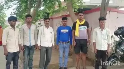 बहराइच: शेखवापुर इलाके में युवक का शव पेड़ से लटकता हुआ मिला, पुलिस जांच में जुटी