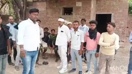 उरई: ग्राम लमसर निवासी व्यक्ति को बाइक सवार ने मारी टक्कर, व्यक्ति की मौत का पोस्टमार्टम मेडिकल कॉलेज में हुआ