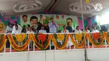 మరిపెడ: అర్హులైన ప్రతి ఒక్కరికి ఇందిరమ్మ ఇండ్లు అందజేస్తాం,మరిపెడలో మంత్రి పొంగులేటి శ్రీనివాస్ రెడ్డి