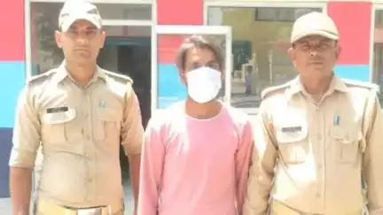 नारासन: सिक्खर गांव में एक घर में घुसकर सामान चोरी करने वाले चोर को पुलिस ने किया गिरफ्तार, चोरी किया गया सामान बरामद