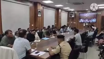 डीडवाना: मुख्यमंत्री के वंदे गंगाजल संरक्षण अभियान को लेकर कलेक्टर ने कार्यालय में अधिकारियों की बैठक ली, 5 जून से होगी शुरुआत
